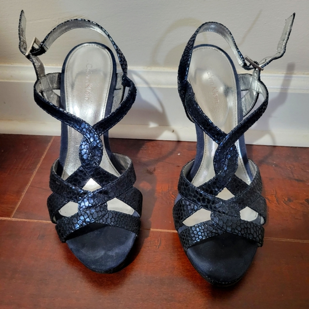Navy Blue Calvin Klein size 7 heels